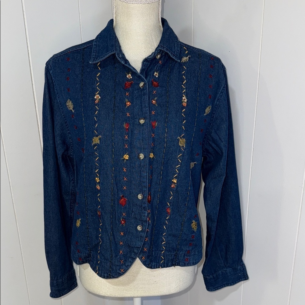 Victoria Jones Woman Blue Embroidered Blouse